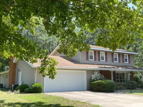 105 S Lark Ln, Carbondale, IL 62901
