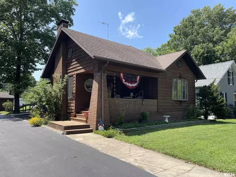 312 S Meadow St, Royalton, IL 62983