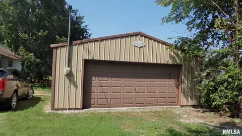 125 W Ogara St, Harrisburg, IL 62946