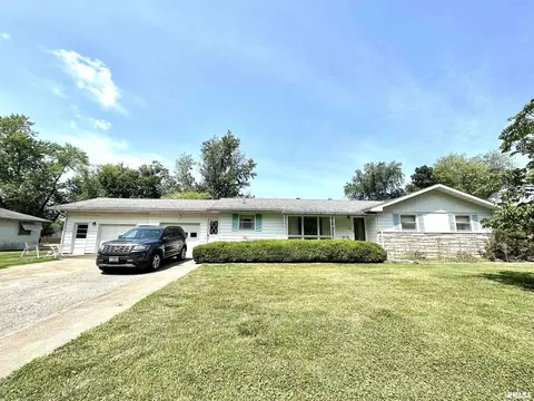 428 Westhaven Dr, Centralia, IL 62801