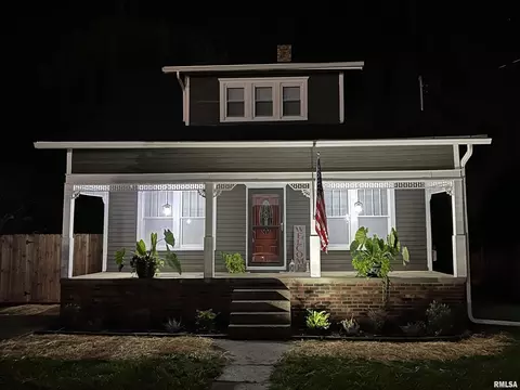 704 E Main St, West Frankfort, IL 62896
