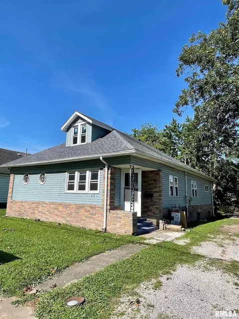 307 N Emma St, West Frankfort, IL 62896