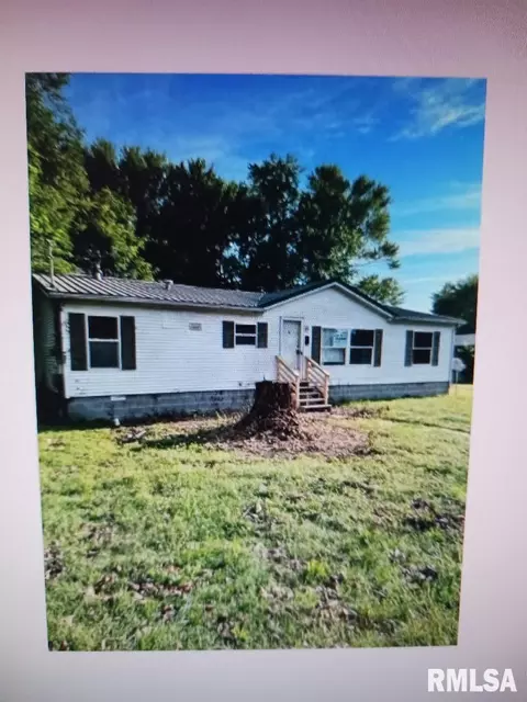 304 E Sycamore St, Carbondale, IL 62901
