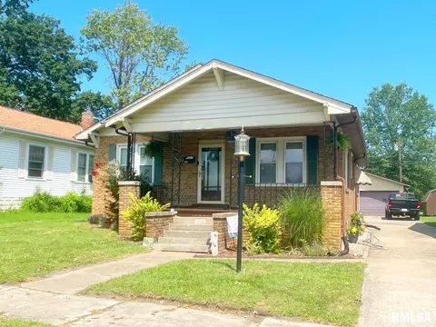 2012 Wall St, Murphysboro, IL 62966 photo 2