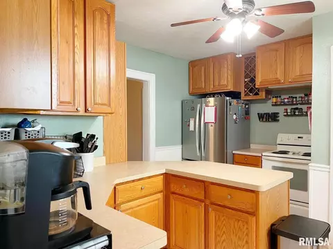 2012 Wall St, Murphysboro, IL 62966 photo 9