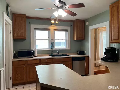 2012 Wall St, Murphysboro, IL 62966 photo 8