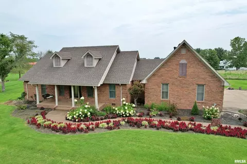3036 Lakeview Dr, Metropolis, IL 62960