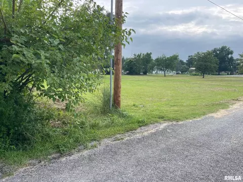 116 School St, Ewing, IL 62836 photo 1