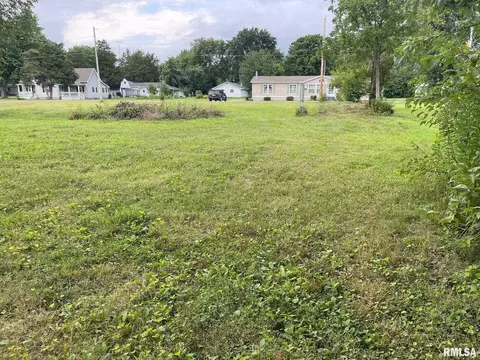 116 School St, Ewing, IL 62836 photo 4