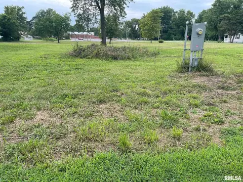116 School St, Ewing, IL 62836 photo 5