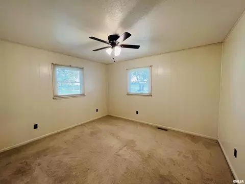 1045 Bourland Rd, Eldorado, IL 62930 photo 33