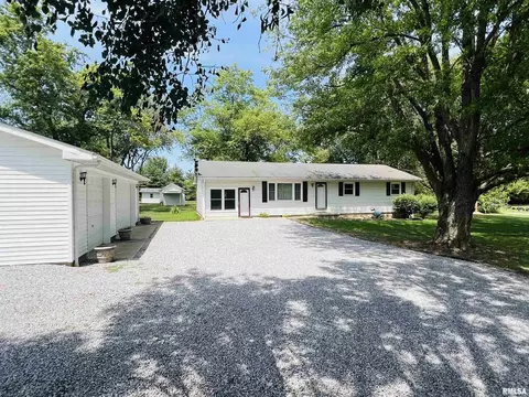 1045 Bourland Rd, Eldorado, IL 62930 photo 2
