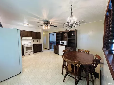 1045 Bourland Rd, Eldorado, IL 62930 photo 23