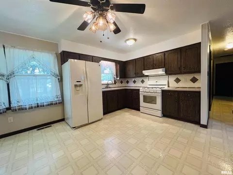 1045 Bourland Rd, Eldorado, IL 62930 photo 24