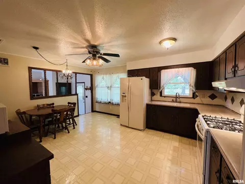 1045 Bourland Rd, Eldorado, IL 62930 photo 27