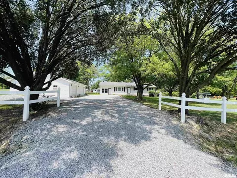 1045 Bourland Rd, Eldorado, IL 62930