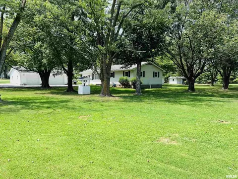 1045 Bourland Rd, Eldorado, IL 62930 photo 11