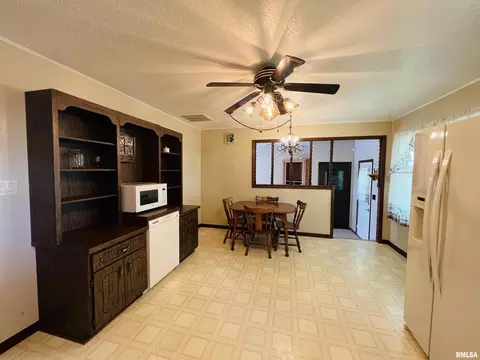 1045 Bourland Rd, Eldorado, IL 62930 photo 25
