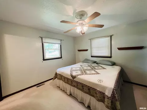 1045 Bourland Rd, Eldorado, IL 62930 photo 31