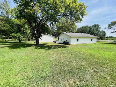 1045 Bourland Rd, Eldorado, IL 62930 photo 8