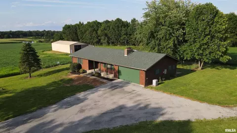 17500 Monroe Rd, Johnston City, IL 62951
