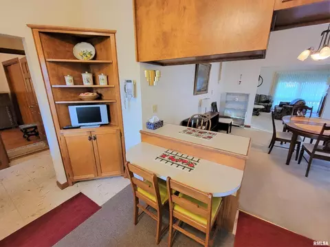 114 W 3rd St, Flora, IL 62839 photo 31