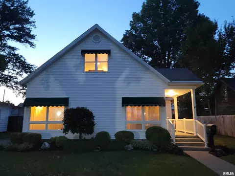 114 W 3rd St, Flora, IL 62839 photo 5