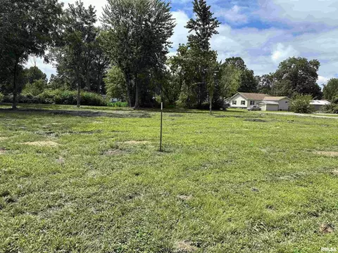 000 Buchanan St, Benton, IL 62812