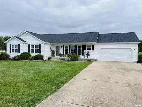 4460 County Farm Rd, Salem, IL 62881