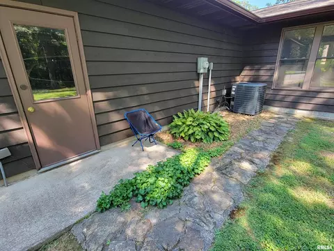 96 Forest Dr, Flora, IL 62839 photo 79
