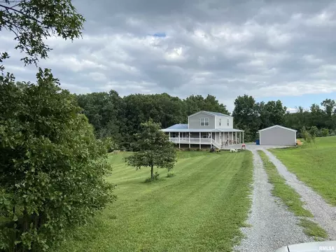 700 Foster Ln, Marion, IL 62959
