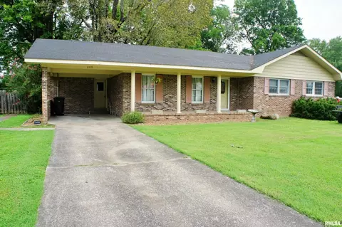 209 E 3rd St, Brookport, IL 62910