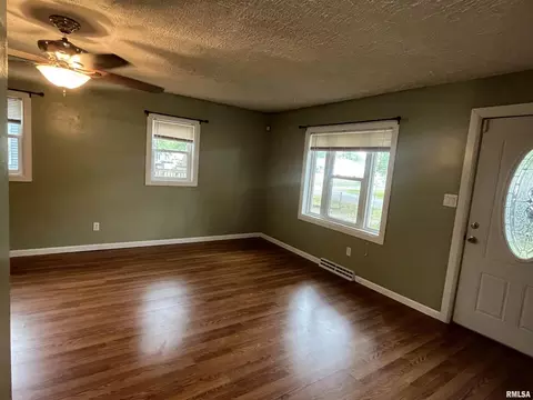 71 Lilac Ln, Springfield, IL 62702 photo 4