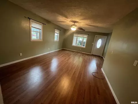 71 Lilac Ln, Springfield, IL 62702 photo 3