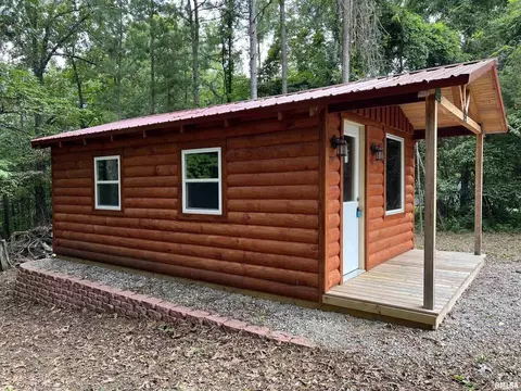 000 Elm St, Goreville, IL 62939