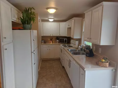 10 E Crownview, Mount Vernon, IL 62864 photo 6
