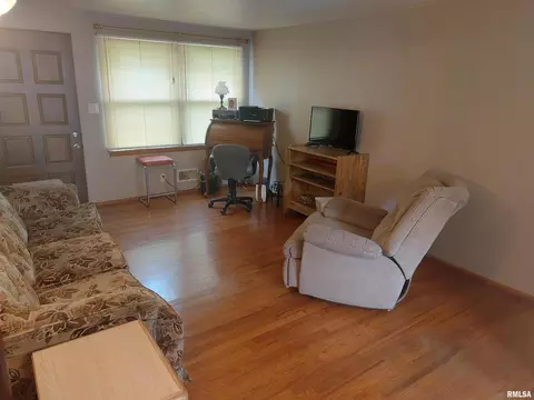 10 E Crownview, Mount Vernon, IL 62864 photo 2