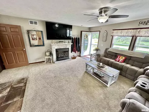 1719 N State Rd, Flora, IL 62839 photo 23