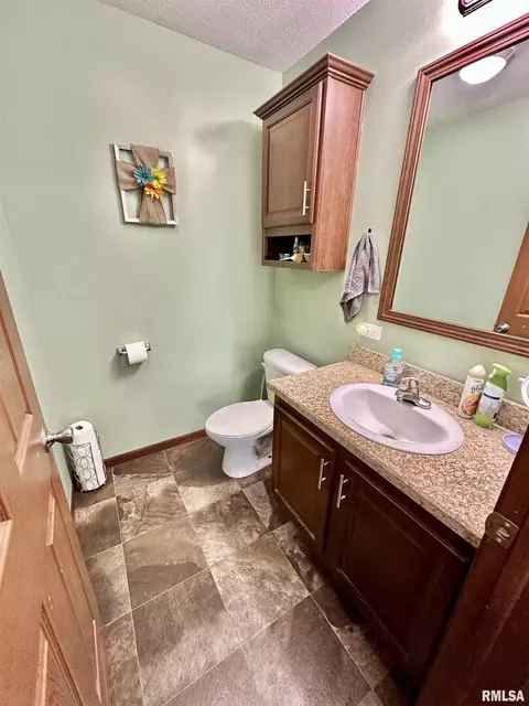 1719 N State Rd, Flora, IL 62839 photo 21