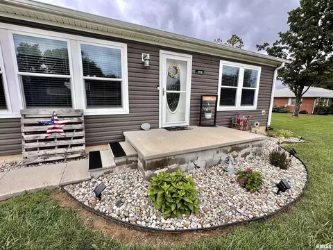1719 N State Rd, Flora, IL 62839 photo 9