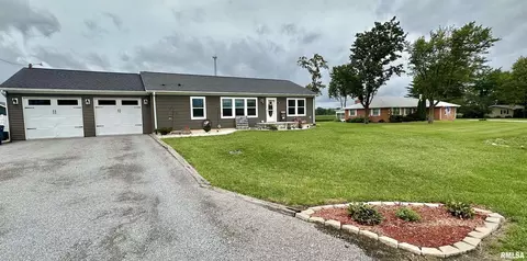 1719 N State Rd, Flora, IL 62839 photo 2