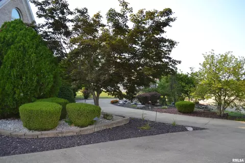 25 Clearlake Dr, Centralia, IL 62801 photo 5