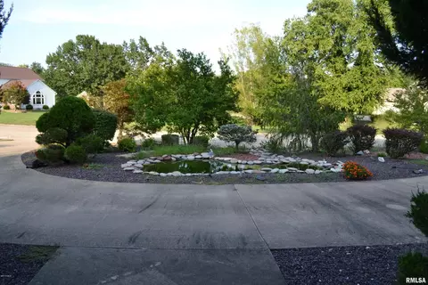 25 Clearlake Dr, Centralia, IL 62801 photo 3