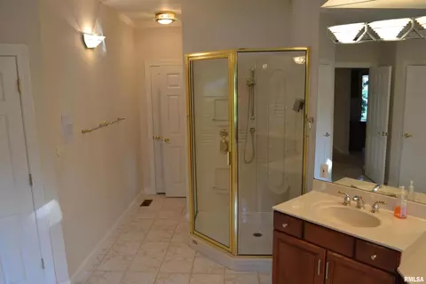 25 Clearlake Dr, Centralia, IL 62801 photo 25