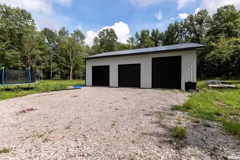 1234 Weaver Rd, Herrin, IL 62948 photo 3