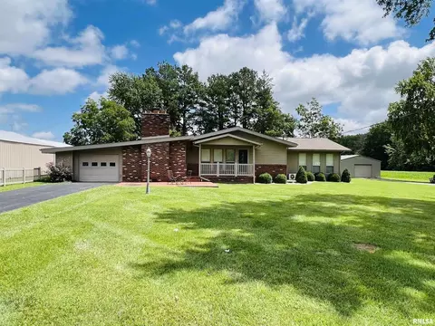 1135 Karel Park Rd, Eldorado, IL 62930