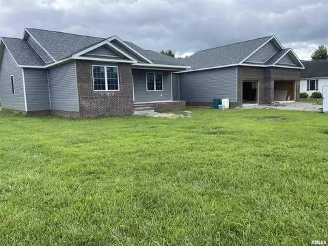 15534 Karigan Ln, Johnston City, IL 62951