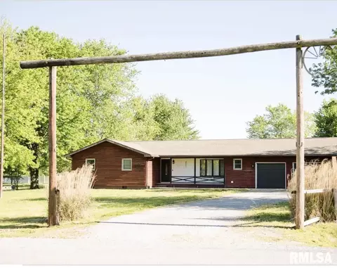8501 Valley Rd, Benton, IL 62812