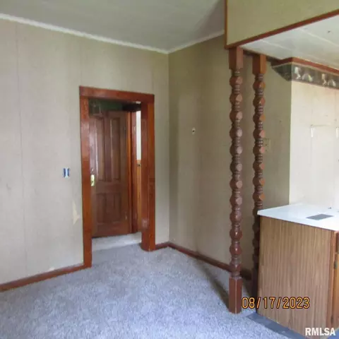 801 Madison St, Eldorado, IL 62930 photo 7