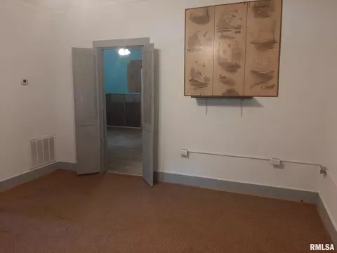 205 S Church St, Christopher, IL 62822 photo 3